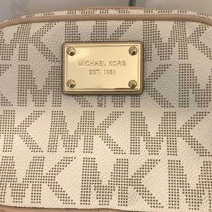 Michael Kors Jet Set Travel Crossbody